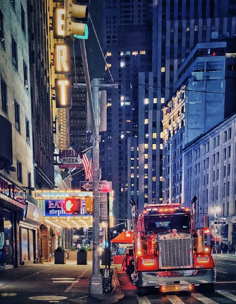 纽约街头的擎天柱