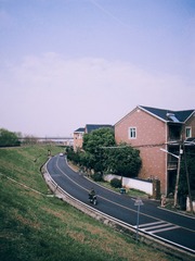E3DAFF1A-779C-4600-BBAF-7F62C5759BED/L0/001