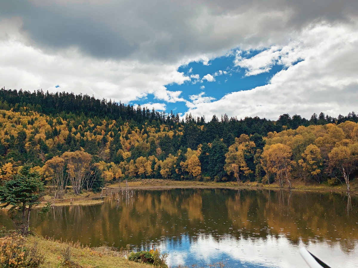 香格里拉·普达措·属都湖