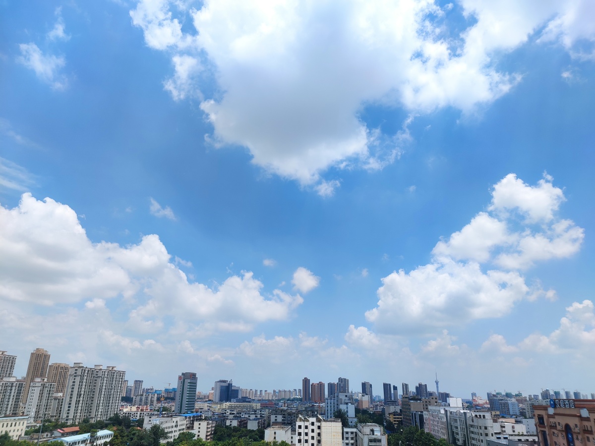 坐标周口天气晴空万里7877