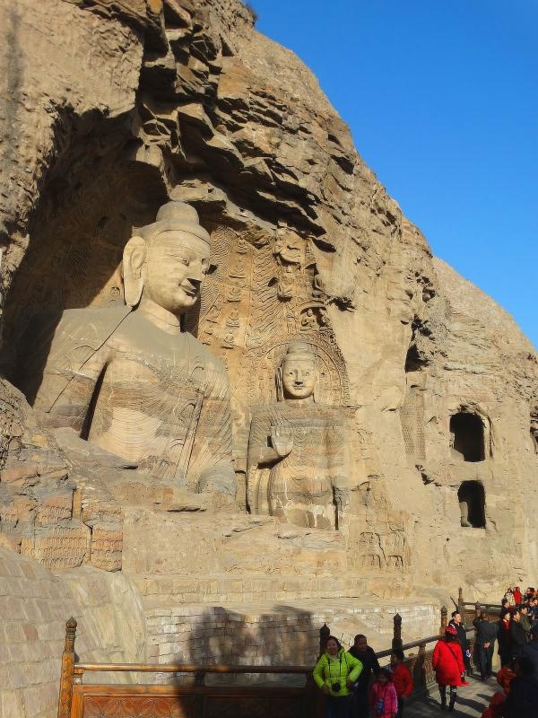 山西大同云岗石窟旅游中国古代四大佛窟之一游人