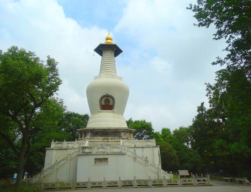 江苏扬州痩西湖白塔