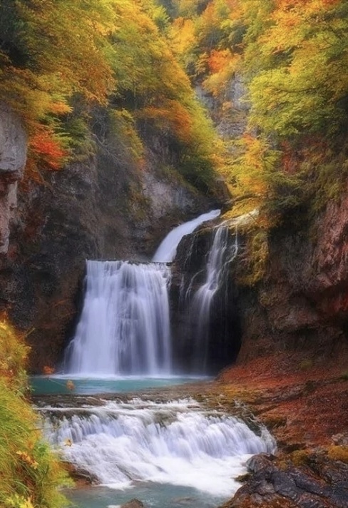 山川优美风景图