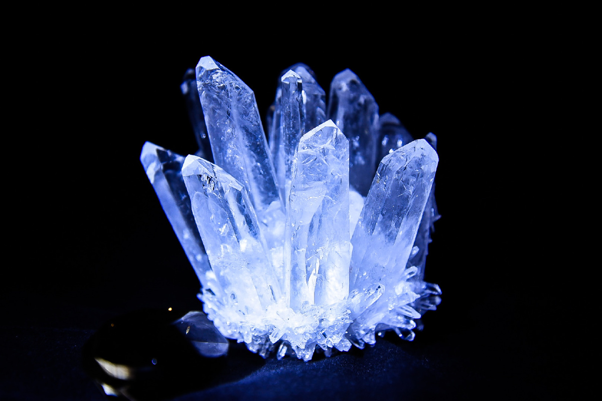 马达加斯加白水晶簇