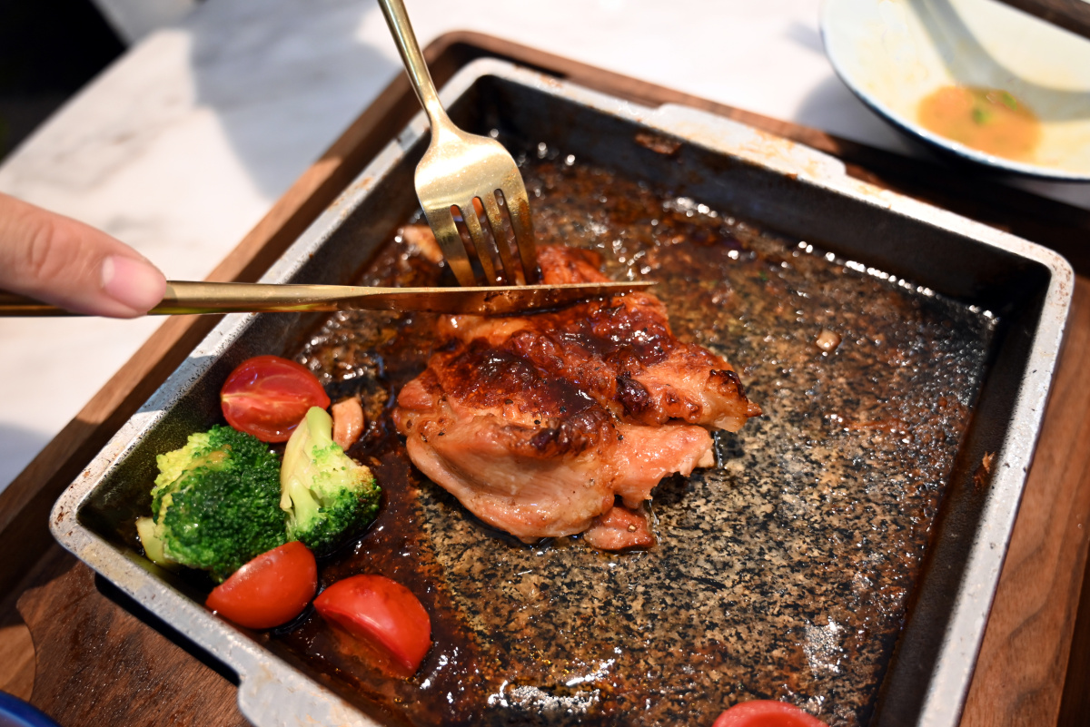 铁板烤鸡,西餐刀叉