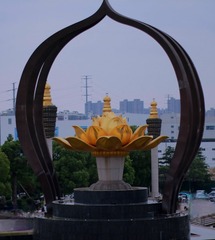 1000136479