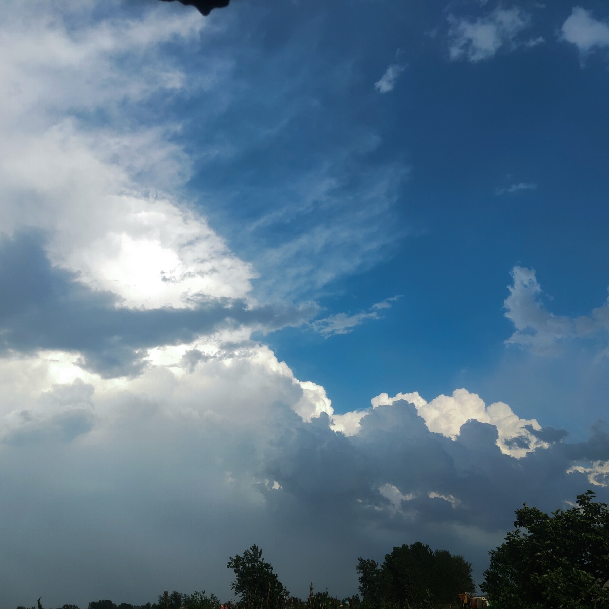 雨过天晴的天空真的特好看