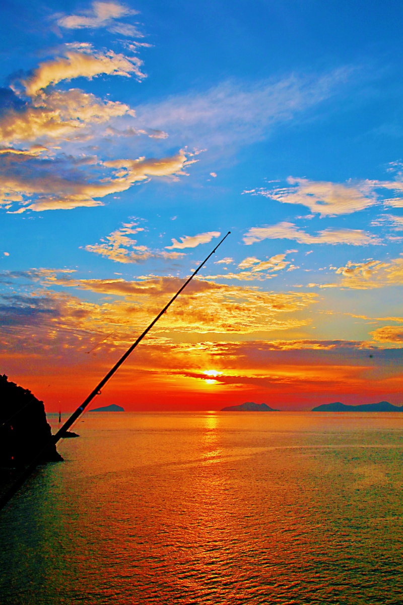 灿烂朝霞—又是一个美好的清晨,一大早(4点30)就来到了海滨东路—怡海