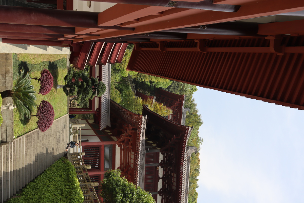 宁波唐代风格的古刹香山寺唐天授元年武则天予以重修正式命名香山寺