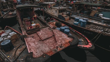 63563