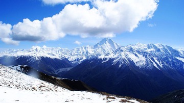 贡嘎主峰