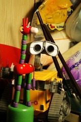 WALL*E & GIRAFFE