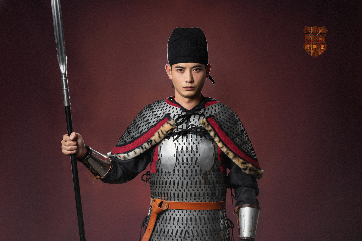 唐长乐公主墓壁画明光直身甲