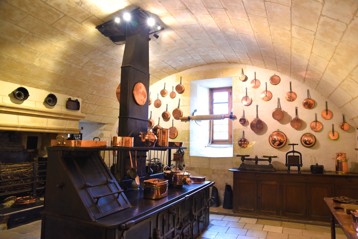 法国舍农索城堡的地下厨房