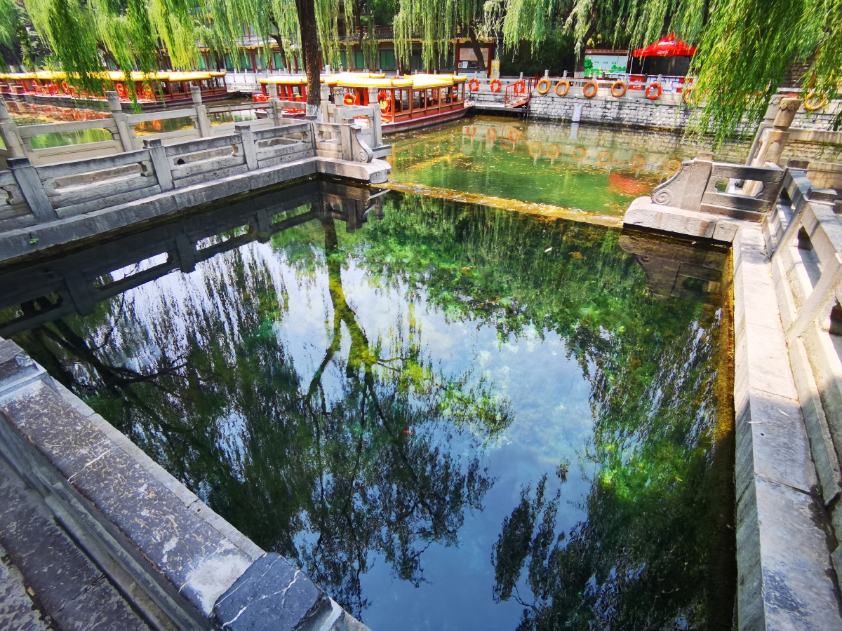 济南的泉水护城河畔玛瑙泉