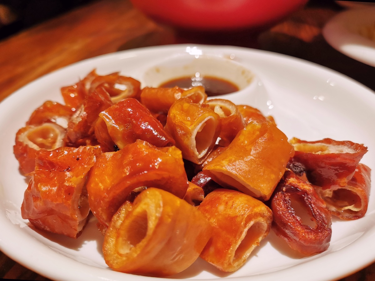 脆皮肥肠,每一口都是脆皮和酱汁的味道 - 混吃等死小狒狒 - 图虫