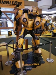 146858