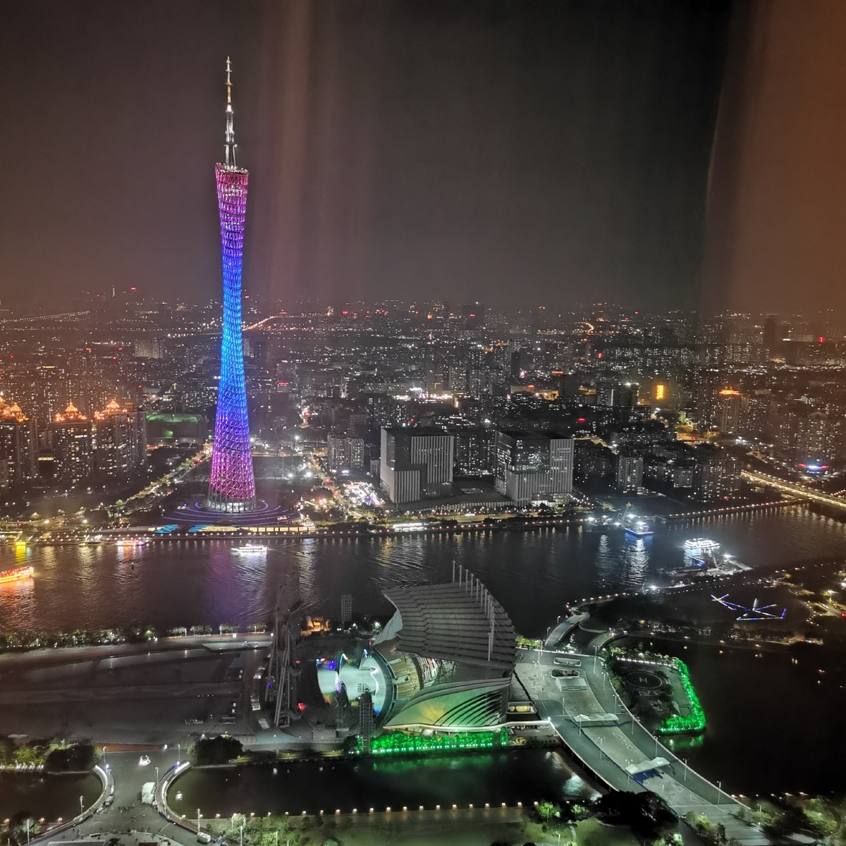 广州塔的格局在四季酒店拍的效果
