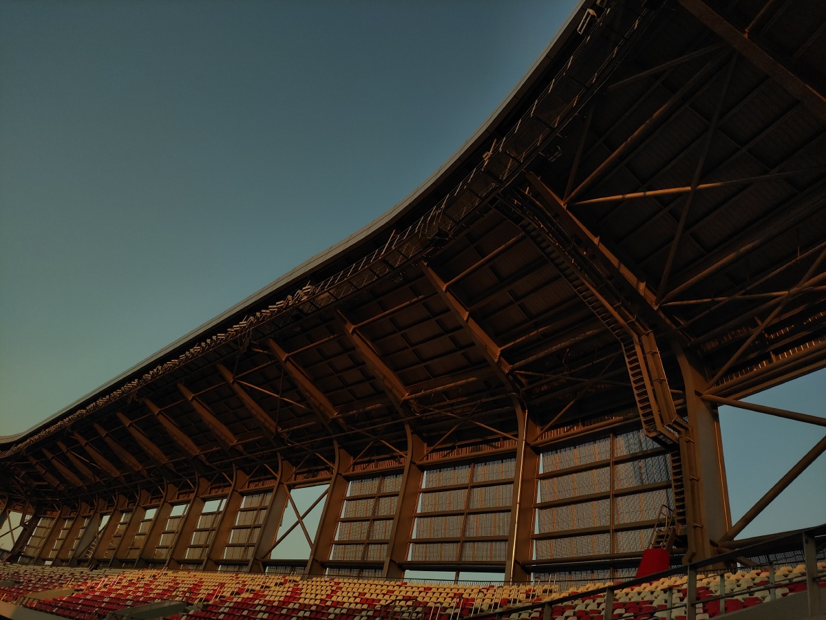 本照片拍摄于安徽淮北濉溪新体育场