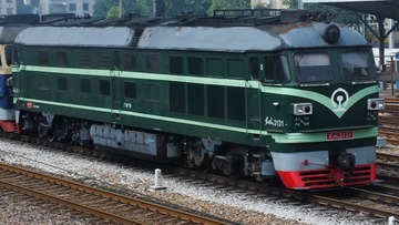 923582