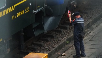 933538
