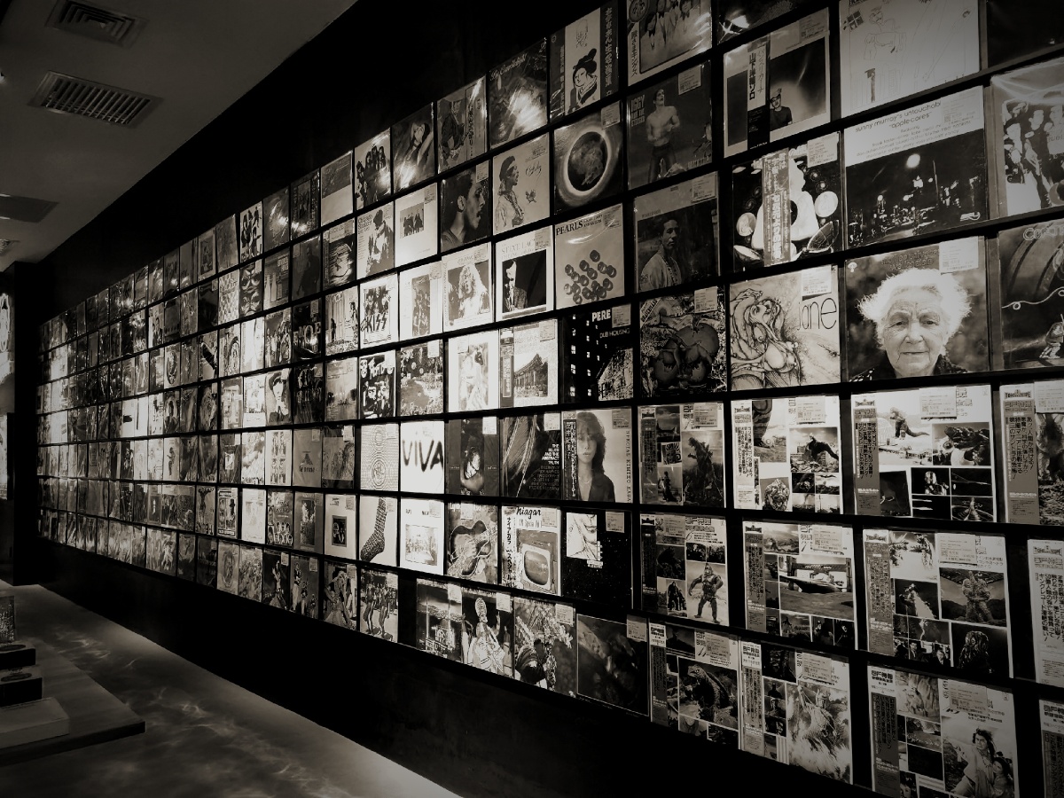 黑胶唱片背景墙黑白色