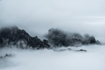 1052849