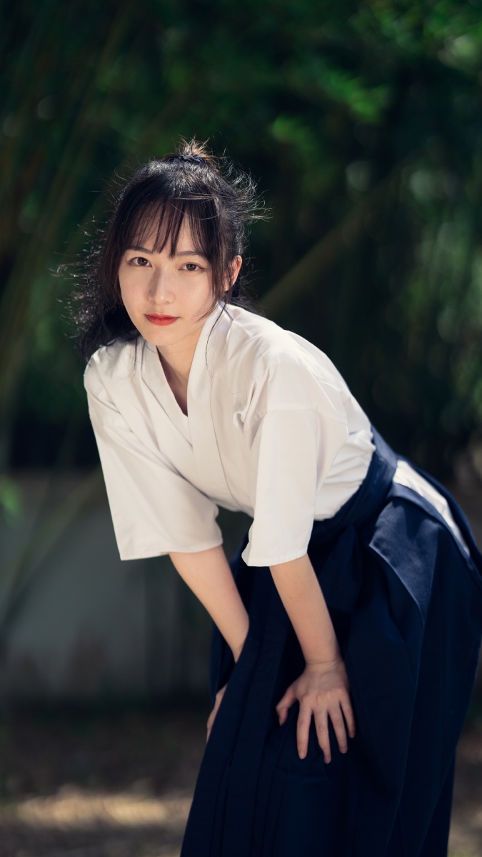 古寺里修行的少女剑道服日系写真