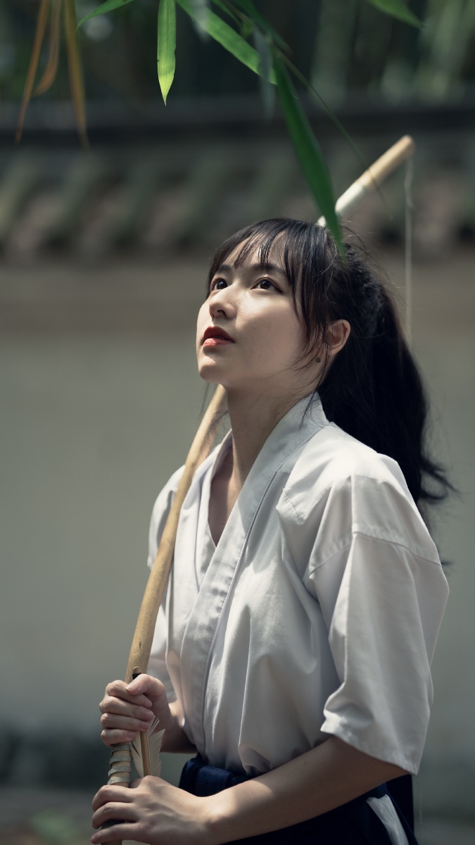 古寺里修行的少女剑道服日系写真