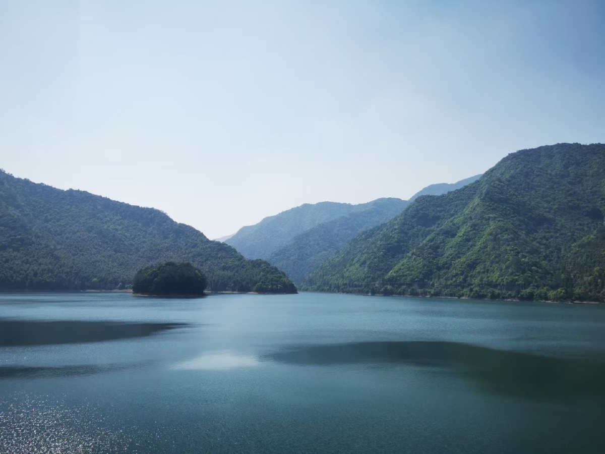 是什么神仙地方胸有激雷面如平湖
