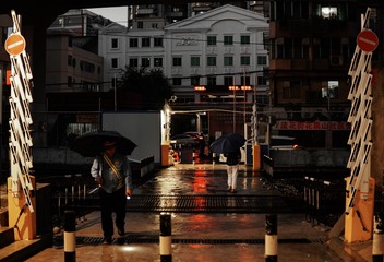 8C6B3A60-85FE-472C-AA00-1FF0F50322CD/L0/001