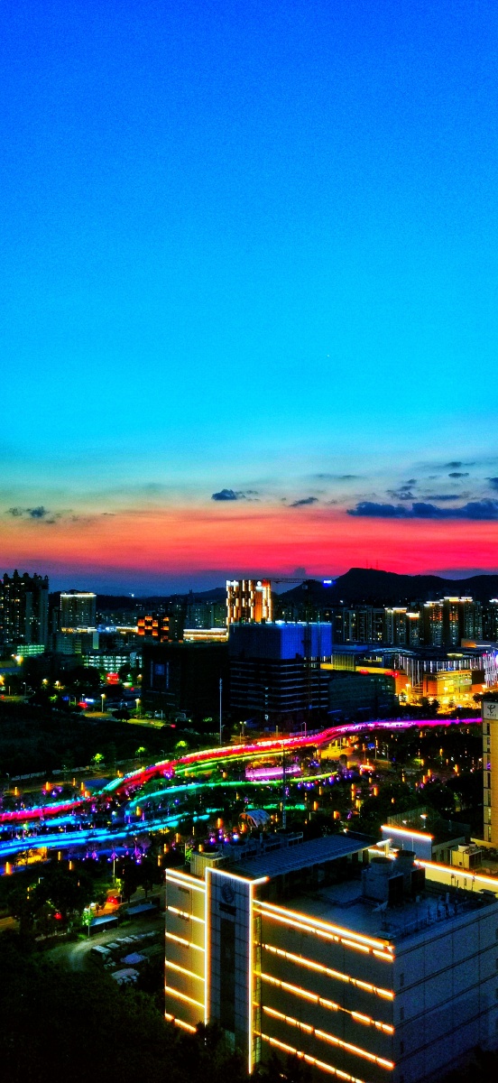 窗外的夜景广东顺德大良新城区