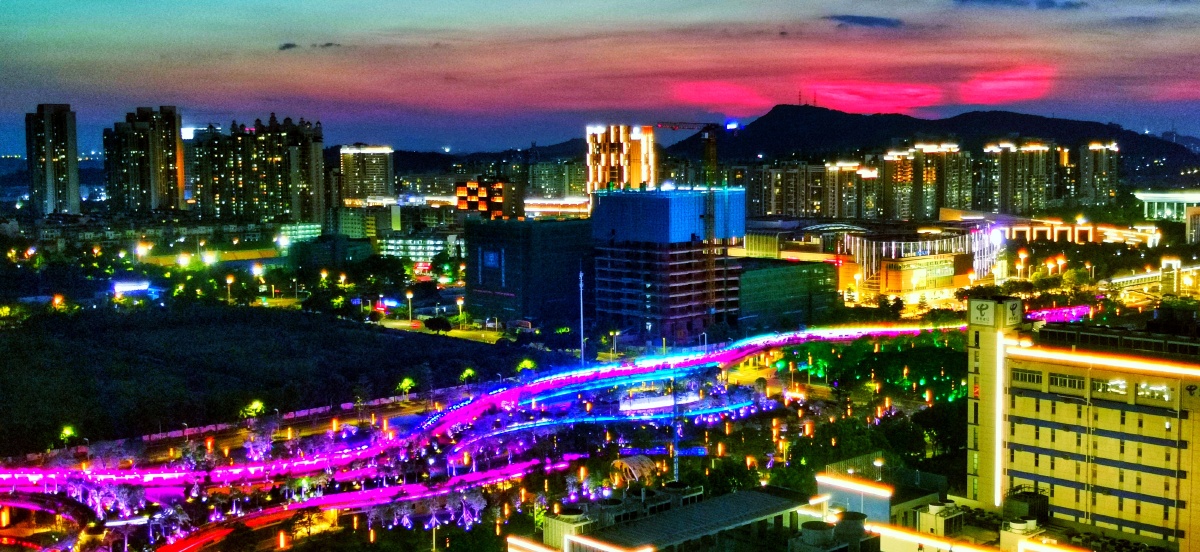 窗外的夜景广东顺德大良新城区