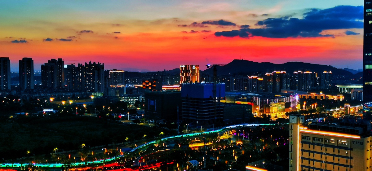 窗外的夜景广东顺德大良新城区