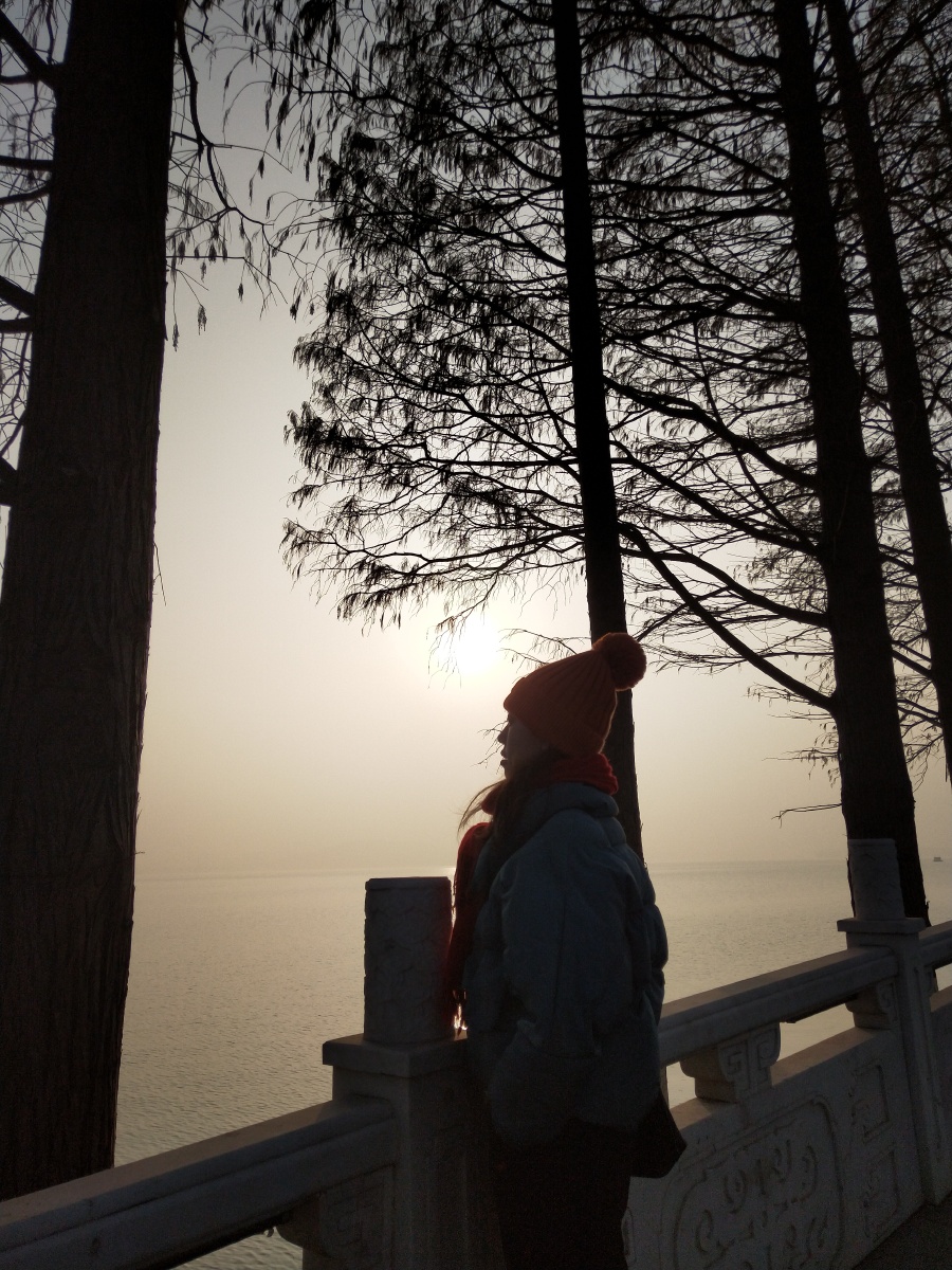 你是否会这样莫名的忧伤和无助