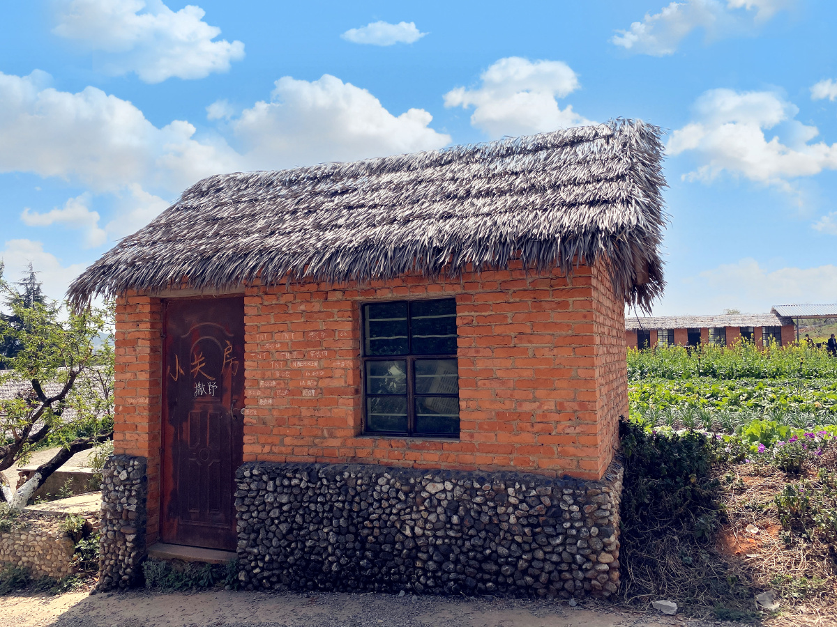 宁静的小城有宁静的村庄一座旧屋