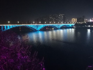 1825884