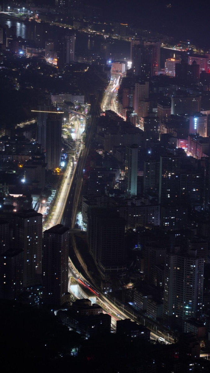 你见过凌晨一点的兰州吗一定要夜晚去一次兰山山顶看看这美丽夜景