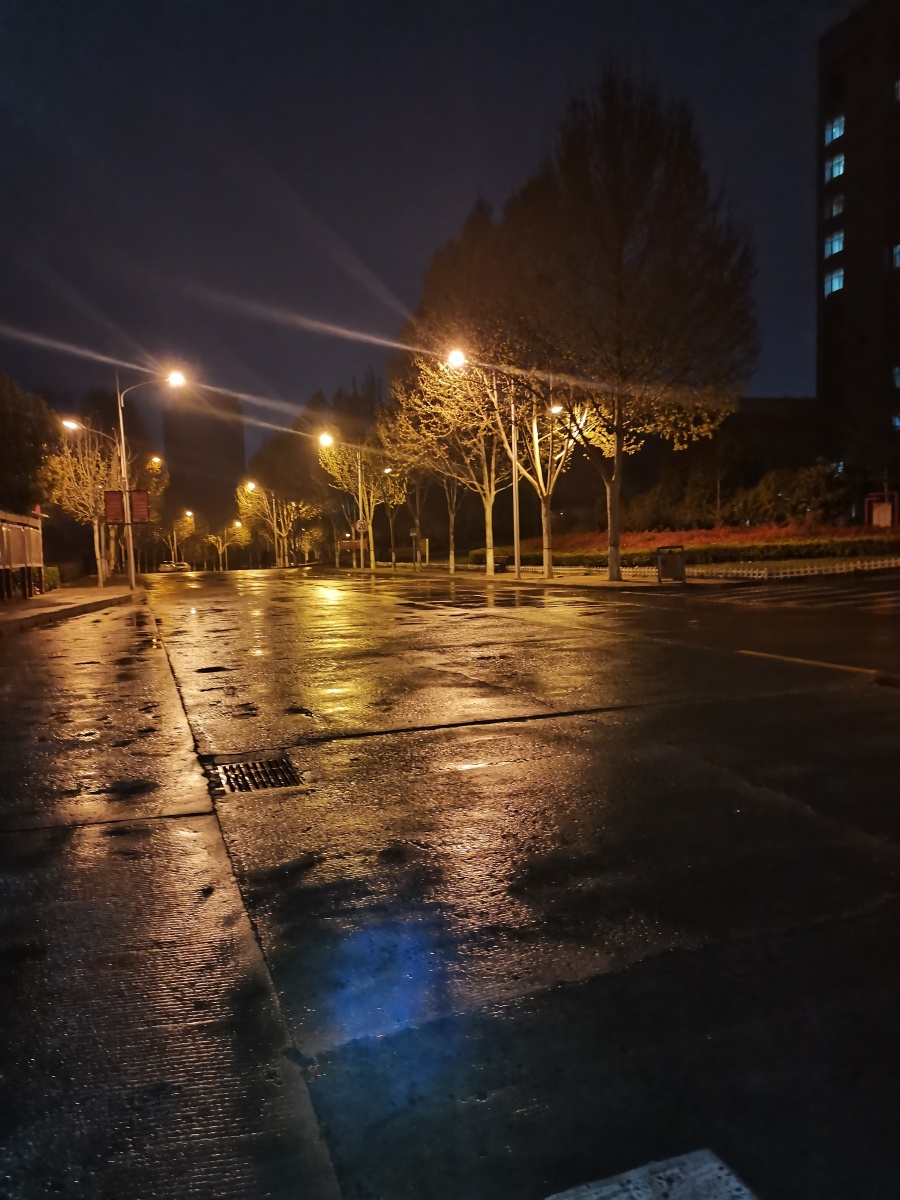 无滤镜 记录下雨的夜晚 - 来咔嚓咔嚓呀