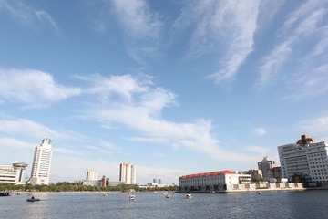 天塔湖
