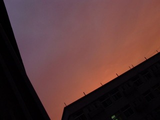 霞