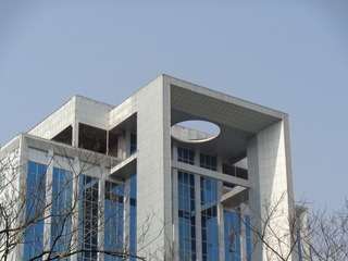 1640569