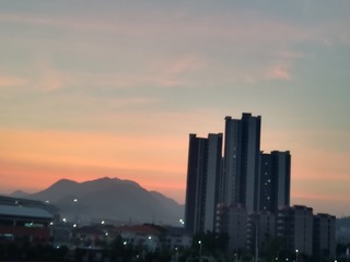 1047519