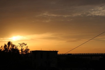 265618