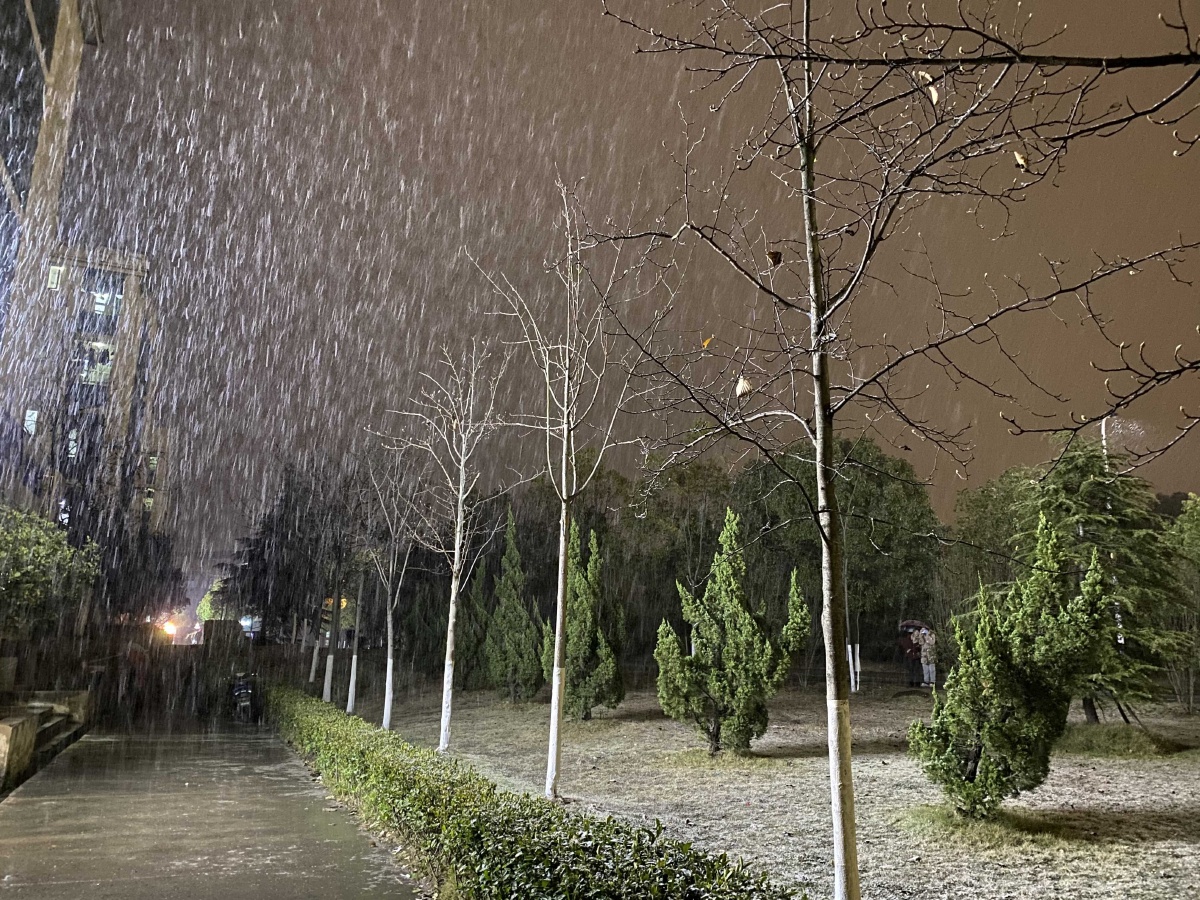 冬天的记忆小巷里面吹过晚风