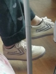 608556