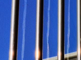 1000076736
