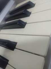 826740
