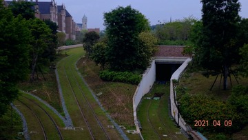 43085