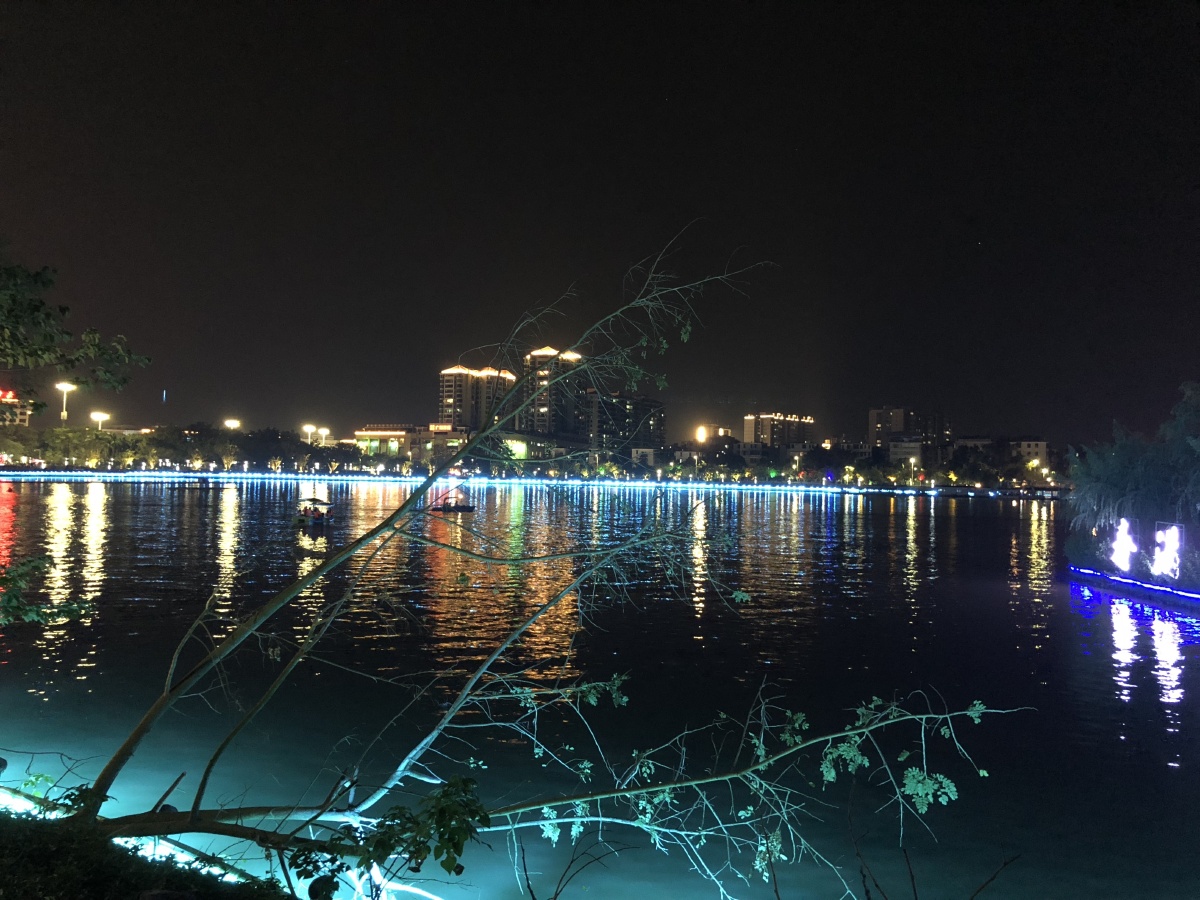 努力让自己发光对的人才会迎光而来肇庆星湖